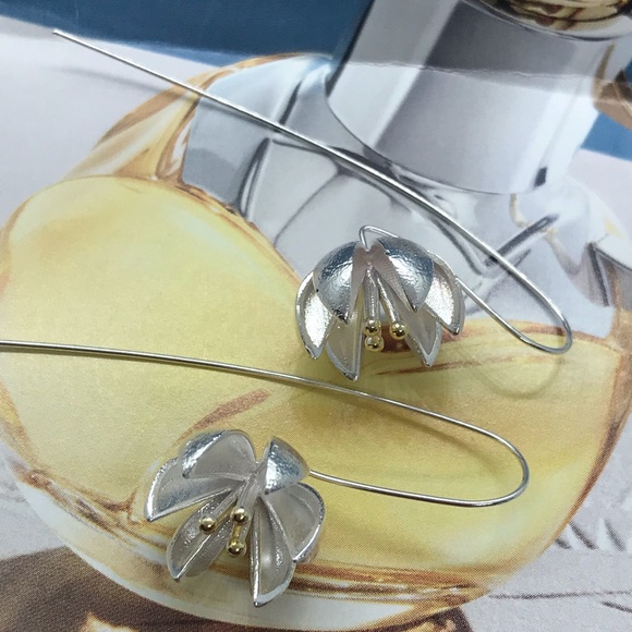 Sterling Silver 925 Handmade Flower Earrings - Picture 3 of 4